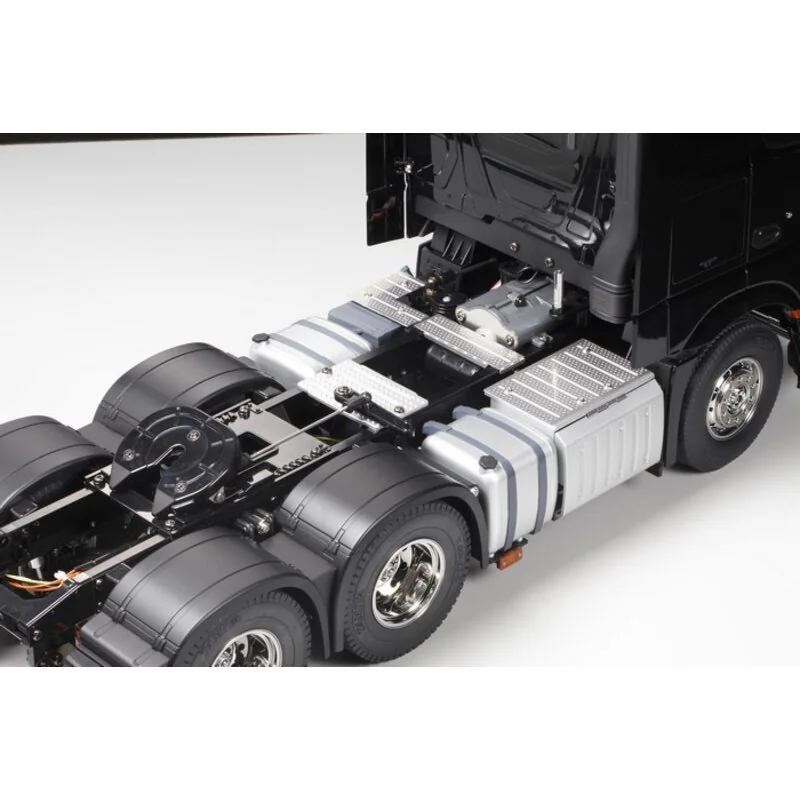 Mercedes Actros 3363 6x4 GigaSpace