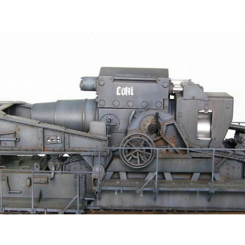 Morser Karl-Great 040/041 on railway trucks. 840mm long, 1251 pieces on 30 sprues. 2 x railways trucks and 8 railway section.