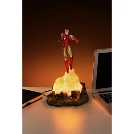  Marvel: Iron Man Light Diorama