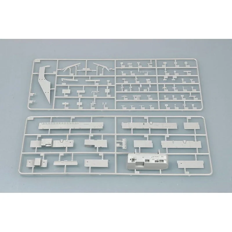 TRUMPETER SCALE MODELS -5732 - Maqueta 