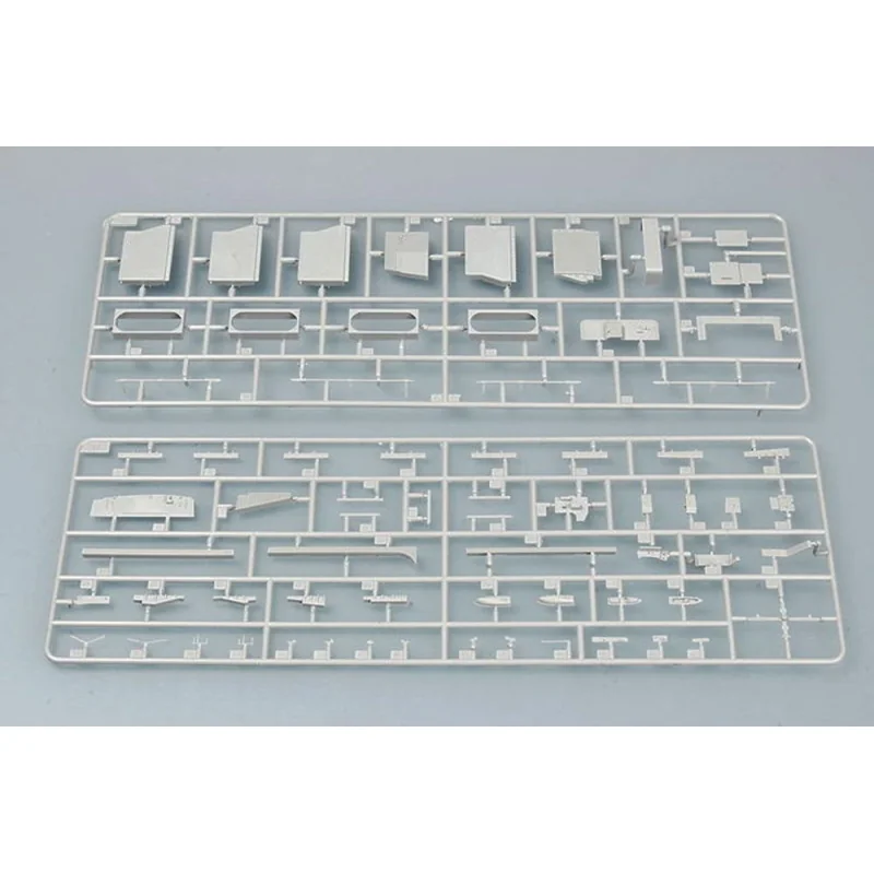 TRUMPETER SCALE MODELS -5732 - Maqueta 