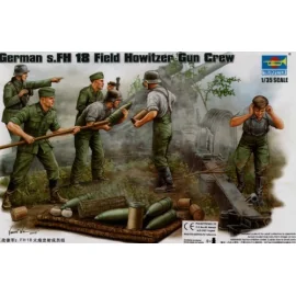 German WWII s.FH Field Howitzer Gun Crew. ammunition supply team x 4 figures and ammunition etc
