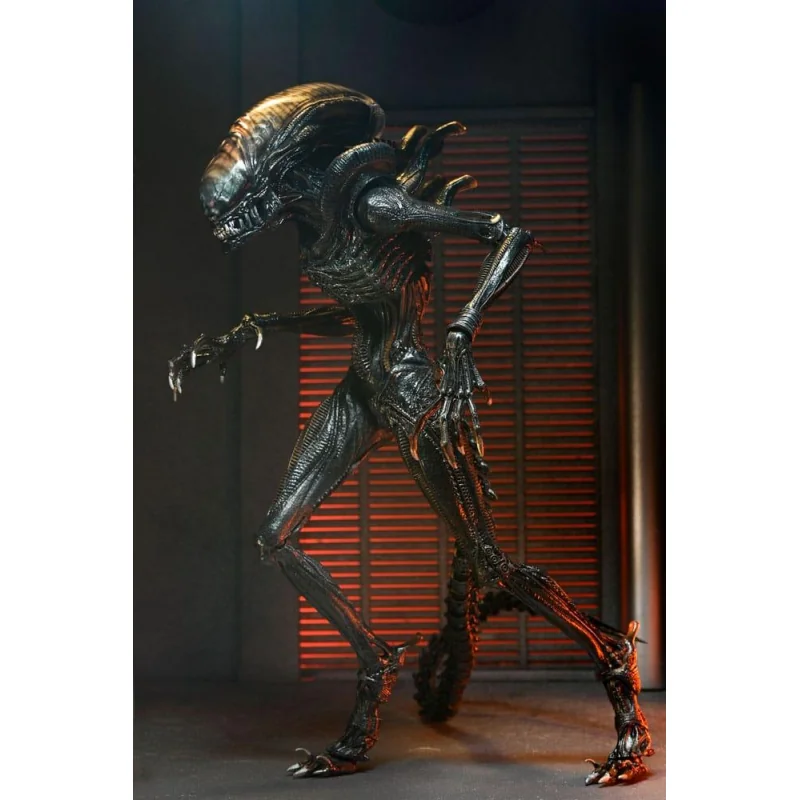 NECA ALIEN ROMULUS - Scorched Xenomorph - Ultimate Figure 18cm