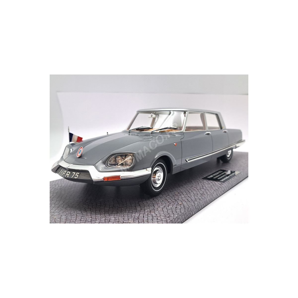 Miniatura CITROEN DS 21 CHAPRON 1968 "PRESIDENTIAL - CHARLES DE GAULLE" (Length: 6m53)