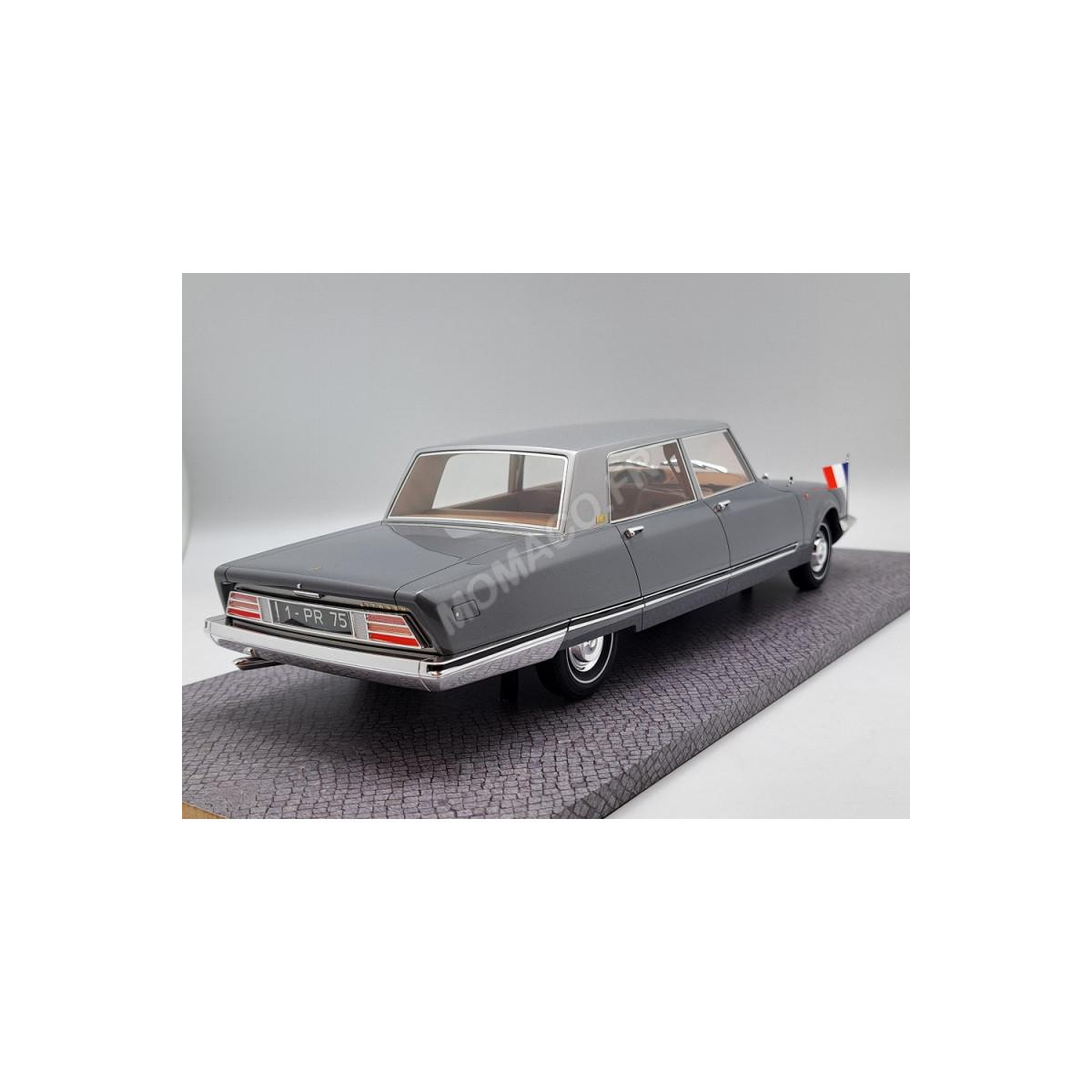 Coche en miniatura CITROEN DS 21 CHAPRON 1968 "PRESIDENTIAL - CHARLES DE GAULLE" (Length: 6m53)