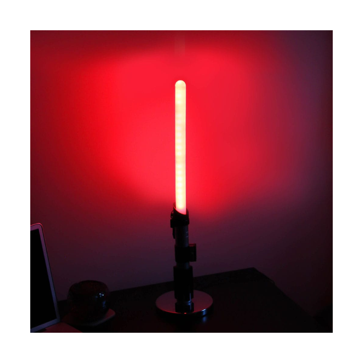 Lámpara decorativa Star Wars - Darth Vader Lightsaber Lamp 59 cm