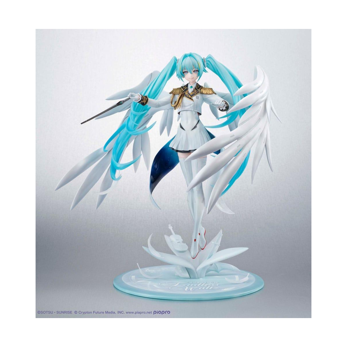  Mobile Suit Gundam x Hatsune Miku PVC Figure Lucrea Hatsune Miku x Wing Gundam Zero EW 45th Anniversary 27 cm