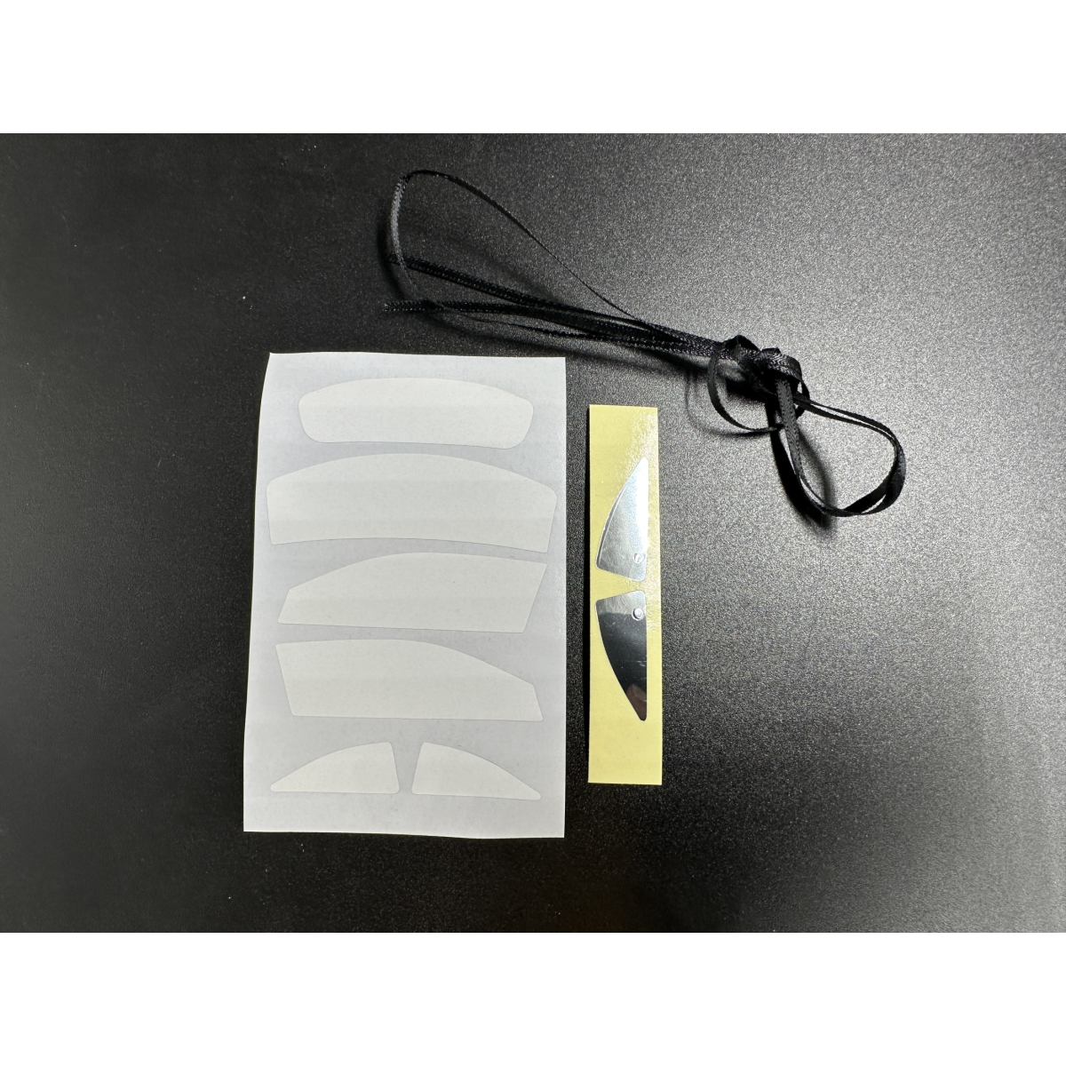 BEL014 sprue K (masks and seatbelts) BEL014 sprue K (masks and seatbelts)