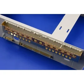 M1127 Mounted rack and belts (diseñado para ser ensamblado con maquetas de Trumpeter)