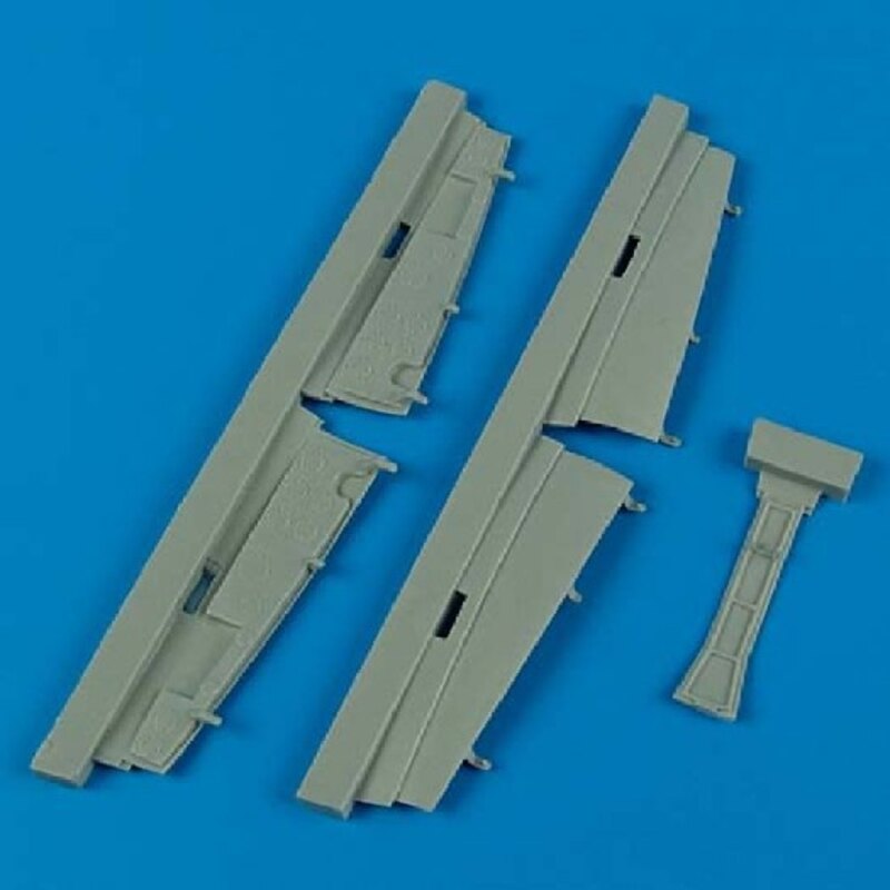 Grumman F7FN Tigercat undercarriage covers (designed to be used with Italeri kits) 